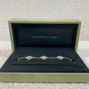 Authentic Van Cleef & Arpels 5 Motif Alhambra Bracelet Mother Of Pearl Gold